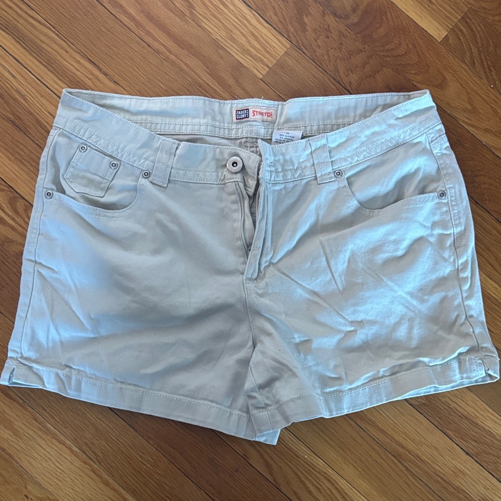 GAP Women's Beige Cargo Shorts